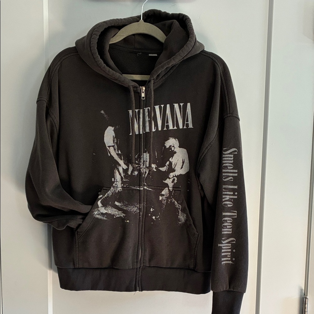 NIRVANA Charcoal Hoodie with Iconic Band Graphic